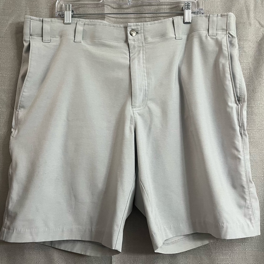 Callaway Golf Shorts Size 40 Waist